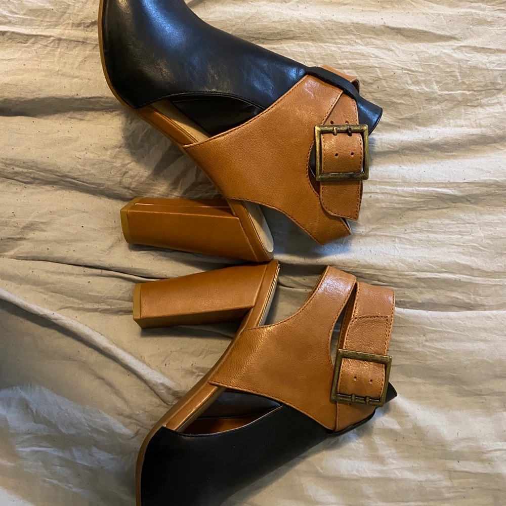 Open Toed Boots - Picture 4 of 4